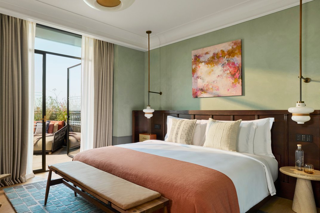 Six Senses London Whiteley Suite Room Bed