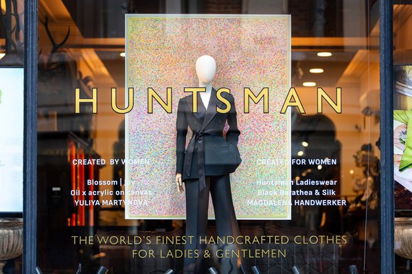 240625 Huntsman Ladieswear Display 02